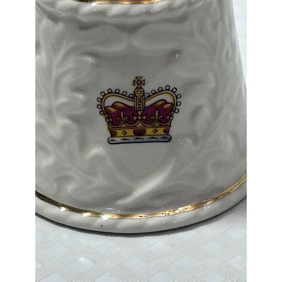 1977 BELL Queen Elizabeth's Silver Jubilee Ceramic England Souvenir - Picture 11 of 11